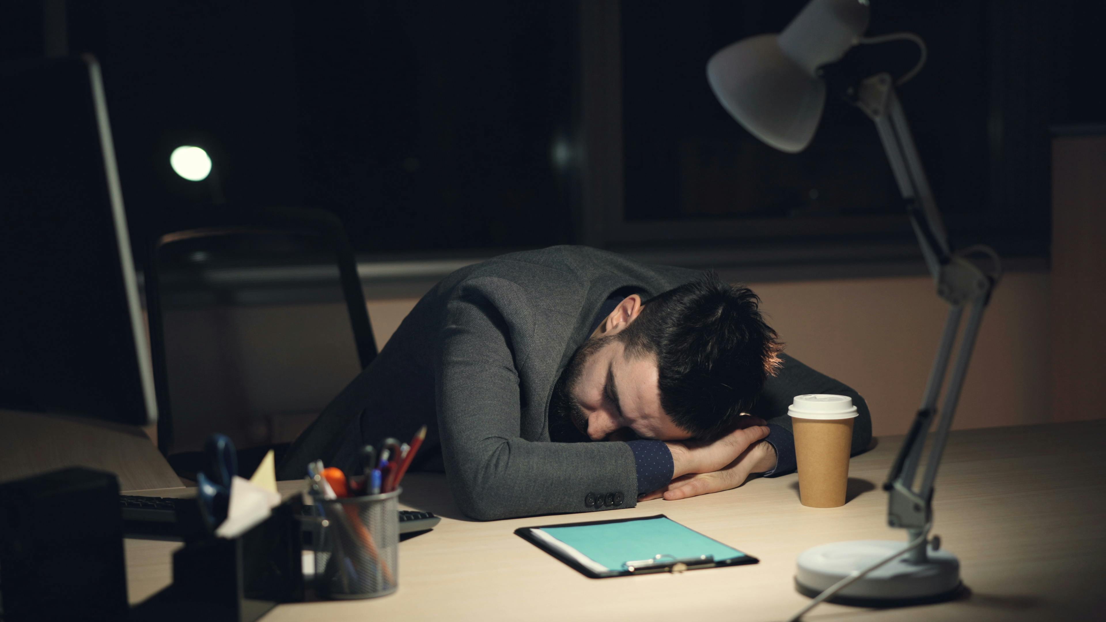 Ambiente tóxico e sobrecarga gera burnout em trabalhadores